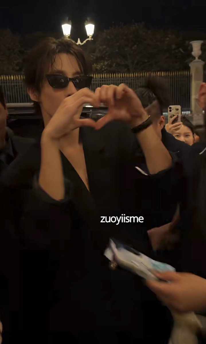 luvuallton's tweet photo. 슈스견
https://t.co/ncu4zsVLjw
#ANTONxSaintLaurent https://t.co/RXMxwxGbxw