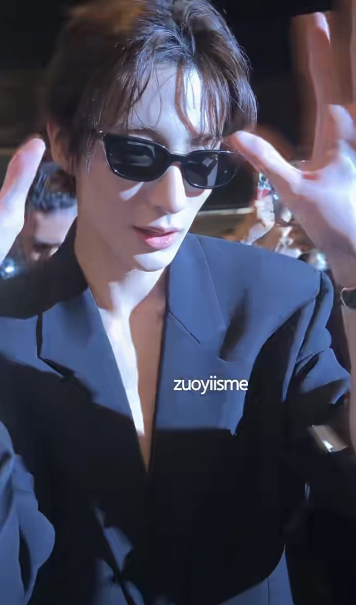 luvuallton's tweet photo. 슈스견
https://t.co/ncu4zsVLjw
#ANTONxSaintLaurent https://t.co/RXMxwxGbxw
