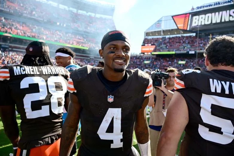 CLEsportsTalk's tweet photo. INSANE: Deshaun Watson is the first Browns QB to throw a go-ahead, game-winning TD pass in the final 4 minutes of regulation in consecutive games since Brian Sipe in Weeks 7-8, 1980.

Via: @JohnToddNFL https://t.co/hmxITcVFGE
