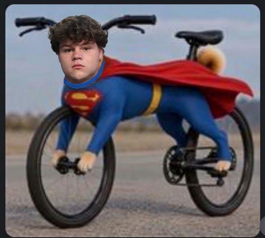 mesintreng's tweet photo. superboy!

#solanameme #memesolana #memecoin #MemeContent https://t.co/WI0k5TtMqt