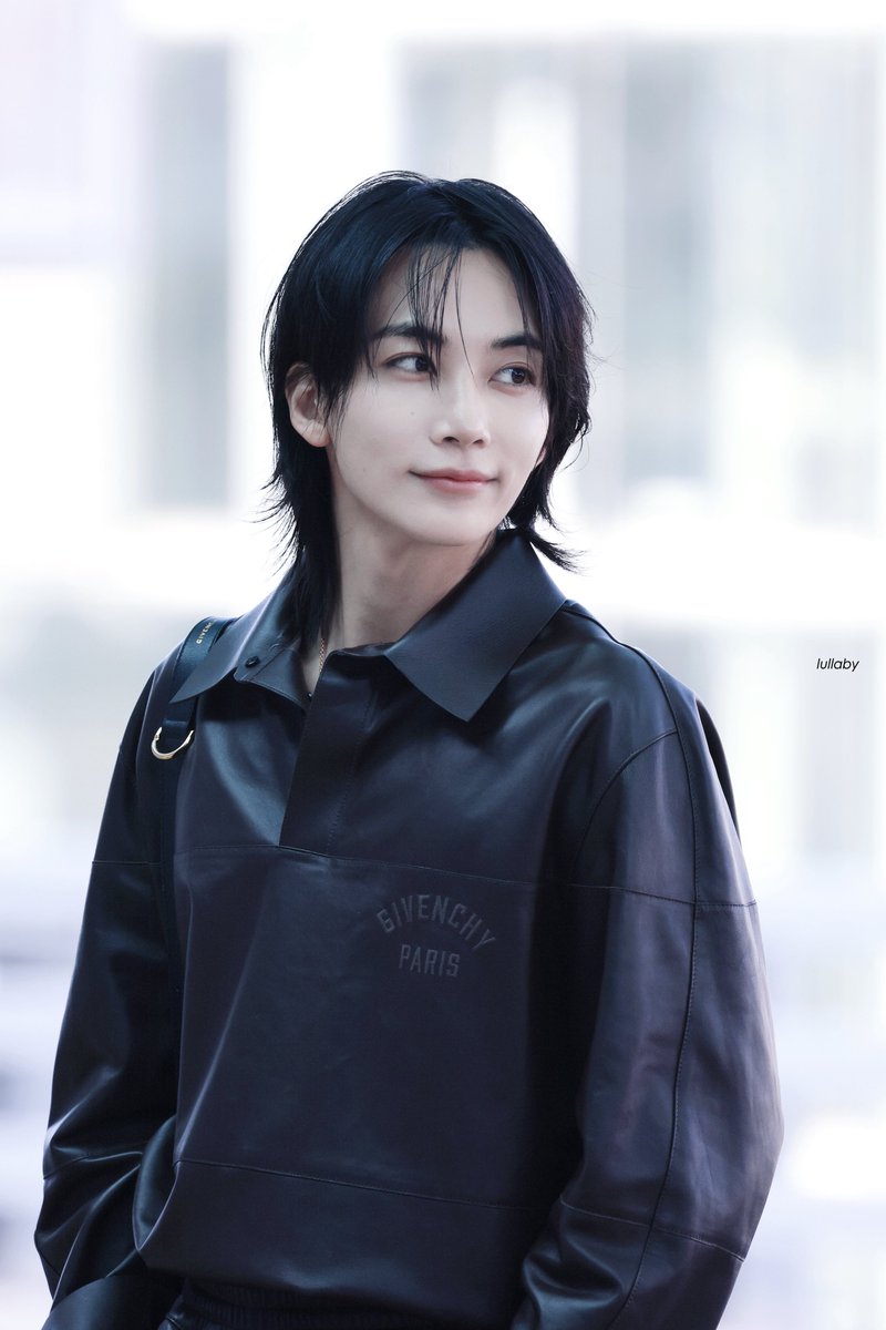 lullaby_1004yjh's tweet photo. 260930 ICN
GIVENCHY

#정한 #윤정한 #JEONGHAN
#ジョンハン #尹净汉 
#세븐틴 #seventeen
@pledis_17 https://t.co/HQ18tJKJPO