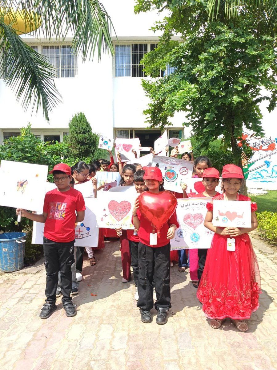 SunbeamSLN's tweet photo. 🏆❤️ World Heart Day ❤️

Little hearts, big lessons! 💓✨

Our young learners celebrated World Heart Day with enthusiasm and joy through a fun-filled Balloon Challenge, Heart-Friendly Talks, Walking Activity, and interactive awareness moments. https://t.co/7xNynYcxz5