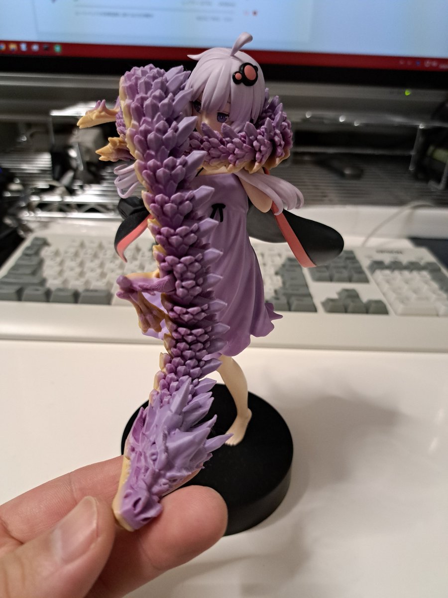 _ffx0's tweet photo. ゆかりさんみたいな色になったドラゴン https://t.co/YQwUNjgUsI