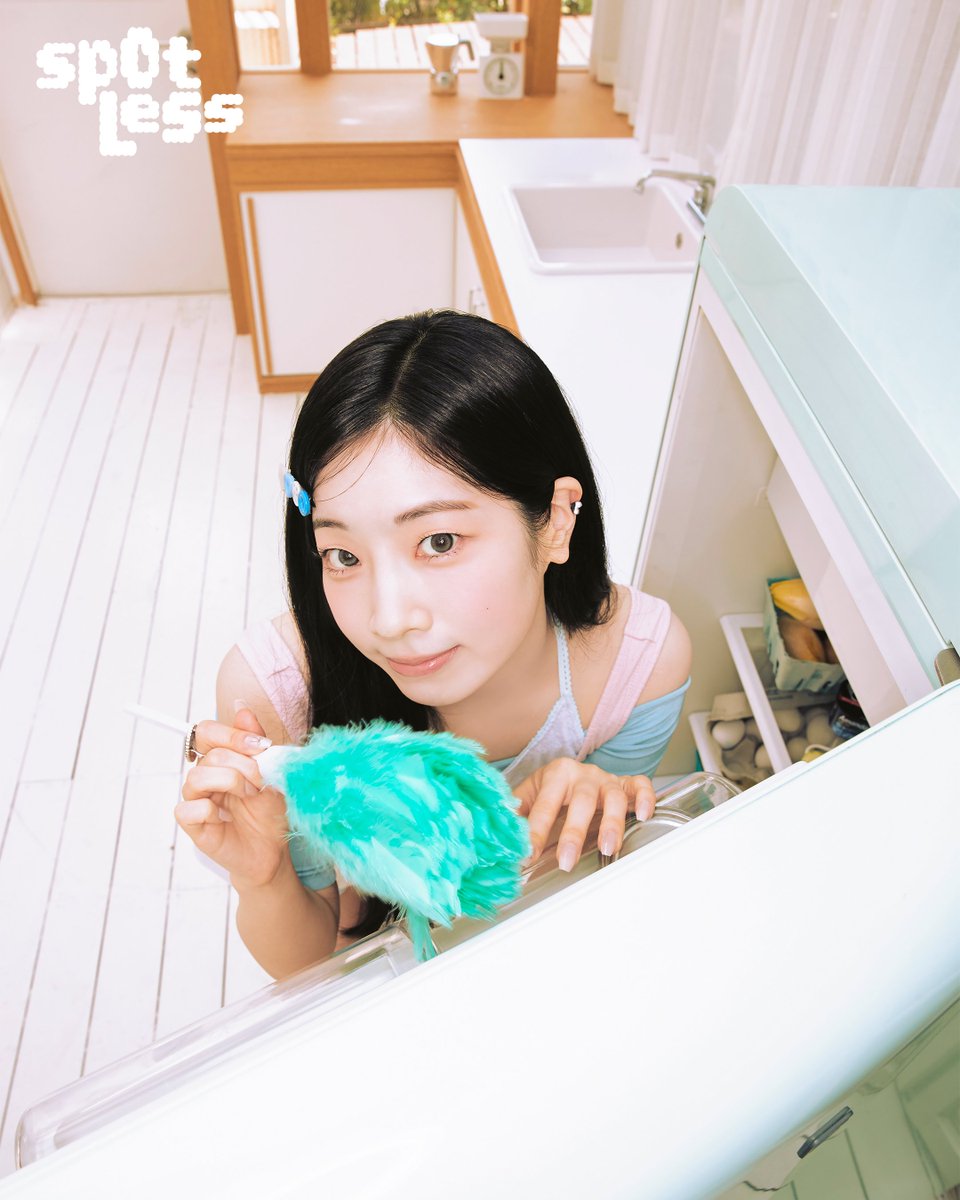 JYPETWICE's tweet photo. TWICE 2027 Season's Greetings [Spotless]
TEASER IMAGE

#DAHYUN #다현
#CHAEYOUNG #채영
#TZUYU #쯔위

✨ PRE-ORDER
26.10.06 TUE 14:00 - 10.14 WED 23:59 (KST)

#TWICE #트와이스
#TWICE_SPOTLESS
#2027SEASONSGREETINGS https://t.co/iaFenOk675
