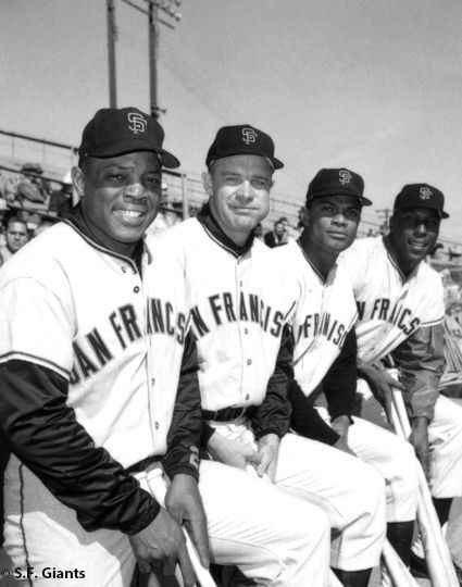 baseballinpix's tweet photo. Willie Mays, Harvey Kuenn, Felipe Alou and Willie McCovey, 1962. The Giants would win their first pennant in San Francisco that season. https://t.co/PleDVgLlWu