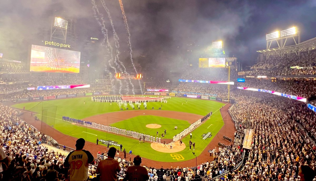 ZachZaidman's tweet photo. It’s time for Cubs playoff baseball in San Diego https://t.co/wgWrqhkTMJ