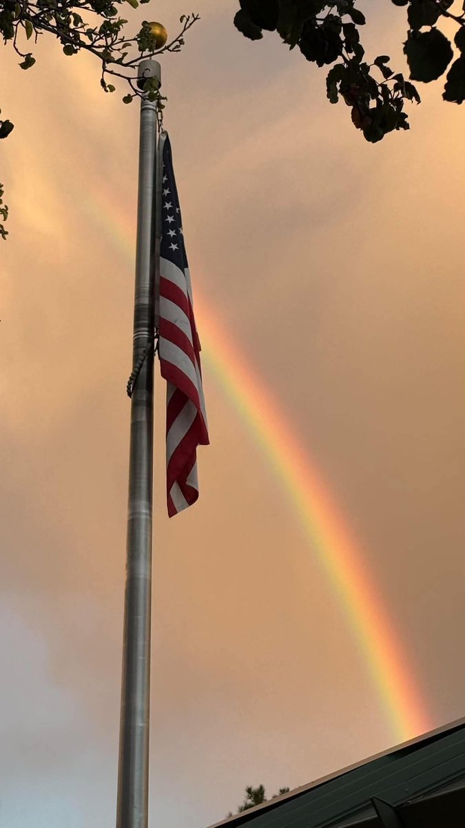 KevinJanison's tweet photo. Let’s just put a bow on Tuesday!  Rainbow-palooza captured by Jerry Adler, Janben Santos, Heather Lange and Jackie Perkins-Biesi. https://t.co/QmX7kUVOh4