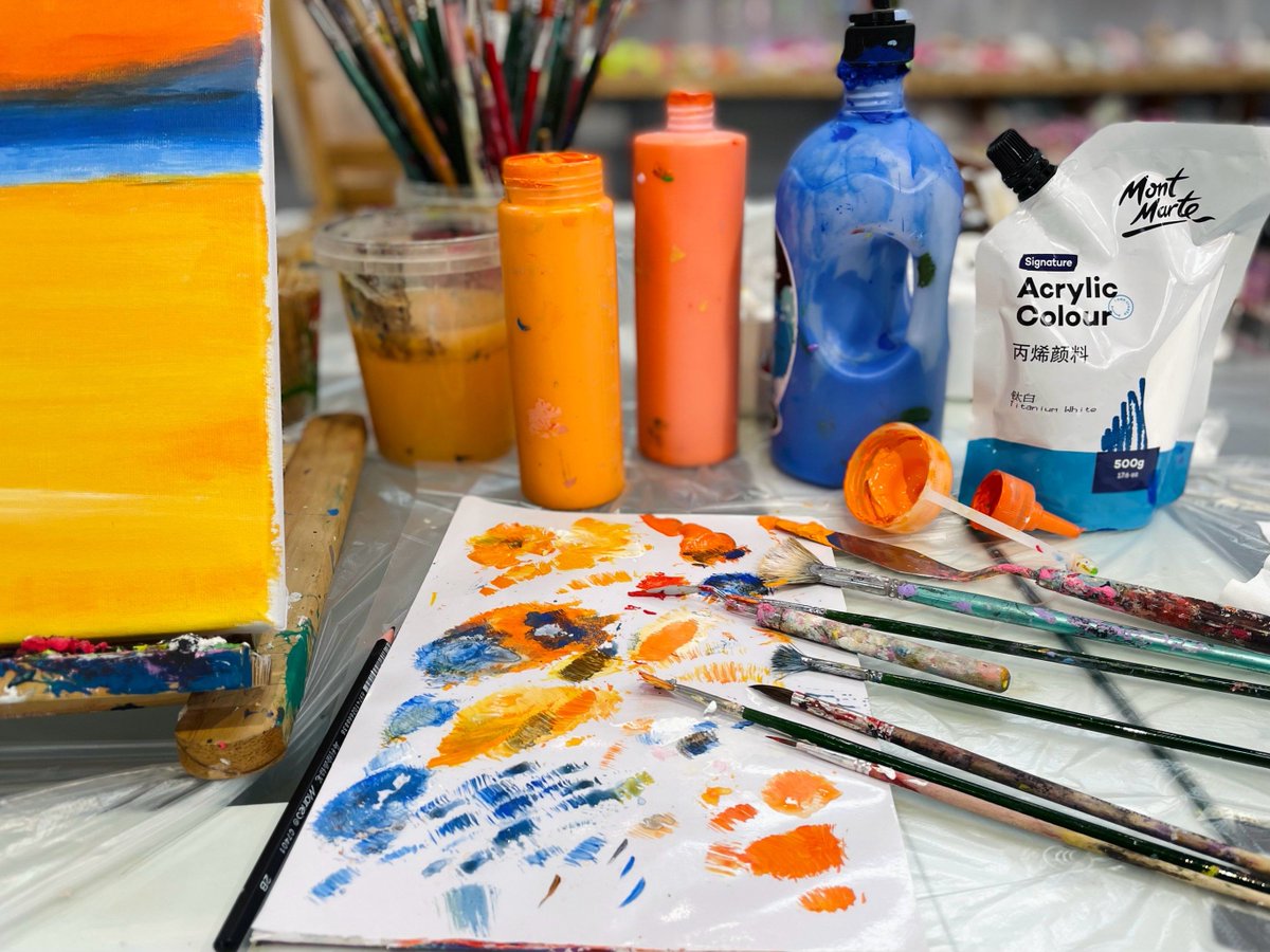 JannMartieam's tweet photo. Step into a vibrant pop-up art workshop—dip your brush, mix bold colors, and make your first abstract masterpiece today! No experience needed, just creativity https://t.co/COmahSJthI