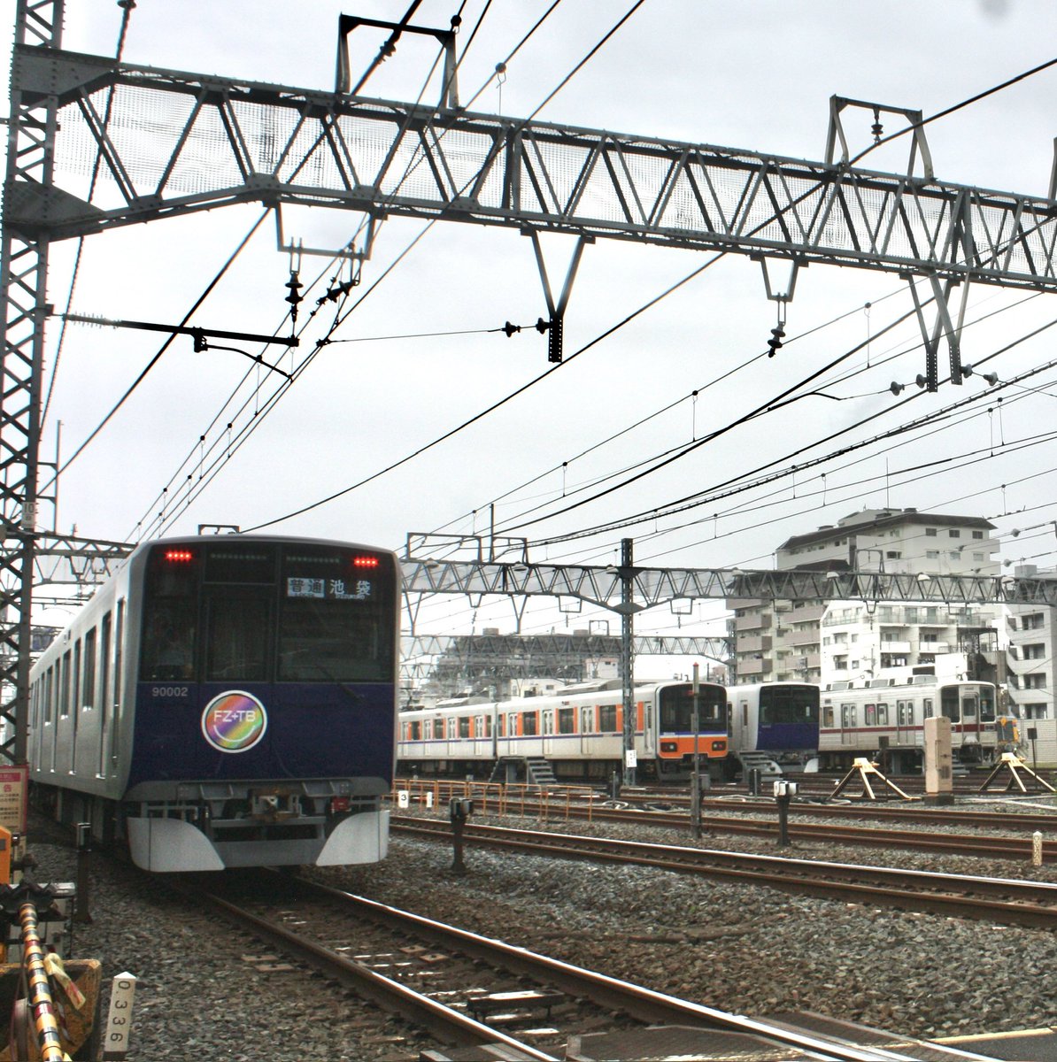 taisyo_64's tweet photo. 2026.9.30

東武東上線新型車両90000系撮影

成増駅・上板橋駅・下板橋駅にて撮影しました。念願だった9000系との並びや91002F(FRUITS ZIPPER HM)と下板橋車庫に入庫している91003Fのコラボも見れました。最高です。撮影された方々お疲れ様でした。

#東武東上線
#新型車両
#90000系 https://t.co/FzznhcSmoR