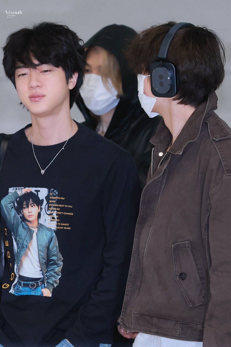 Veyouth_9592's tweet photo. 260930 ICN
ㅋㅋㅋㅋㅋㅎㅎ
 #방탄소년단 #BTS #V #뷔 #テテ #Jin #진 #ジン
@BTS_twt https://t.co/TG7COHc906