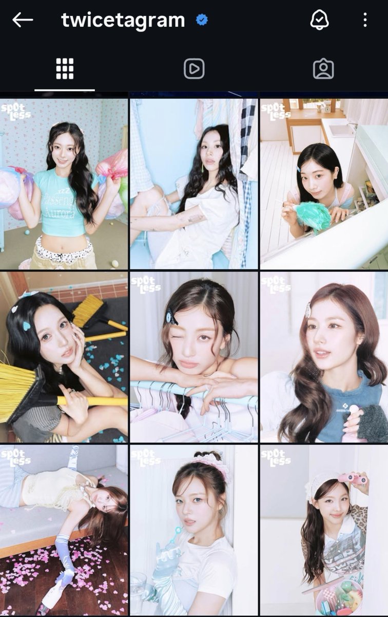 ollyssi's tweet photo. our nine or none twicetagram layout. i missed seeing this 🥹❤️‍🩹 https://t.co/aA08QOMgLI