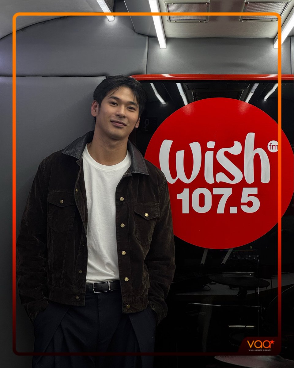 VivaArtists_'s tweet photo. LOOK: Wilbert Ross performed at the Wish Bus Roadshow! ✨
Keep streaming ‘Paruparo’ on all digital music platforms! 🦋
PEE MAK, showing this Oct 14 in cinemas nationwide 🎬
#WilbertRoss #VAA https://t.co/LuWZllih4x