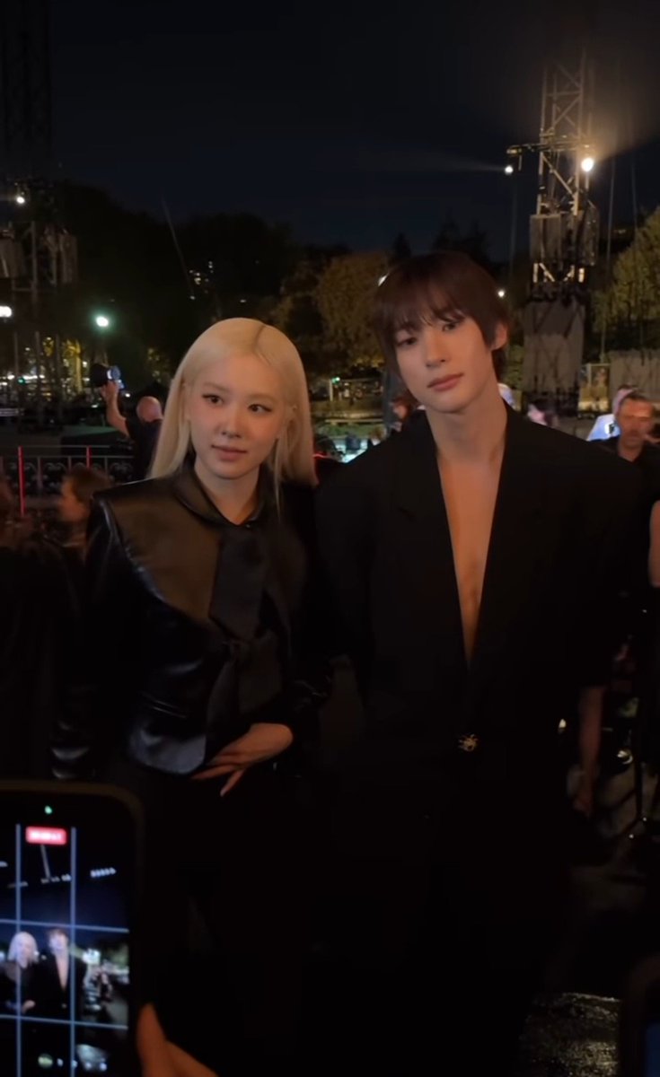 abidayssy's tweet photo. Many people were surprised to see ROSÉ posed with ANTON.previously, Rosé rarely did it, especially with male idols. idk if Anthony Vaccarello told her to, or it was actually her own choice,but if it was her own choice, I’m bold enough to say Anton is the luckiest man alive 😭🥹🖤 https://t.co/VMBqcJMzAr