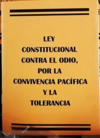 Luisapj3's tweet photo. Ironía: los mismos que diseñaron y ejecutaron la herramienta de persecución hoy piden reformarla. Ley que solo ha servido para castigar la disidencia no es un acto de justicia, es un intento de lavarse la cara ante los ciudadanos. El daño ya está hecho y la memoria no se borra. https://t.co/SNnbwdTZr6