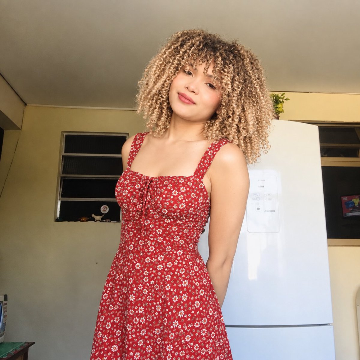 Jennafroz5kbn's tweet photo. Vestido novo, bem camponesa hahaha https://t.co/kCN1KvT12h