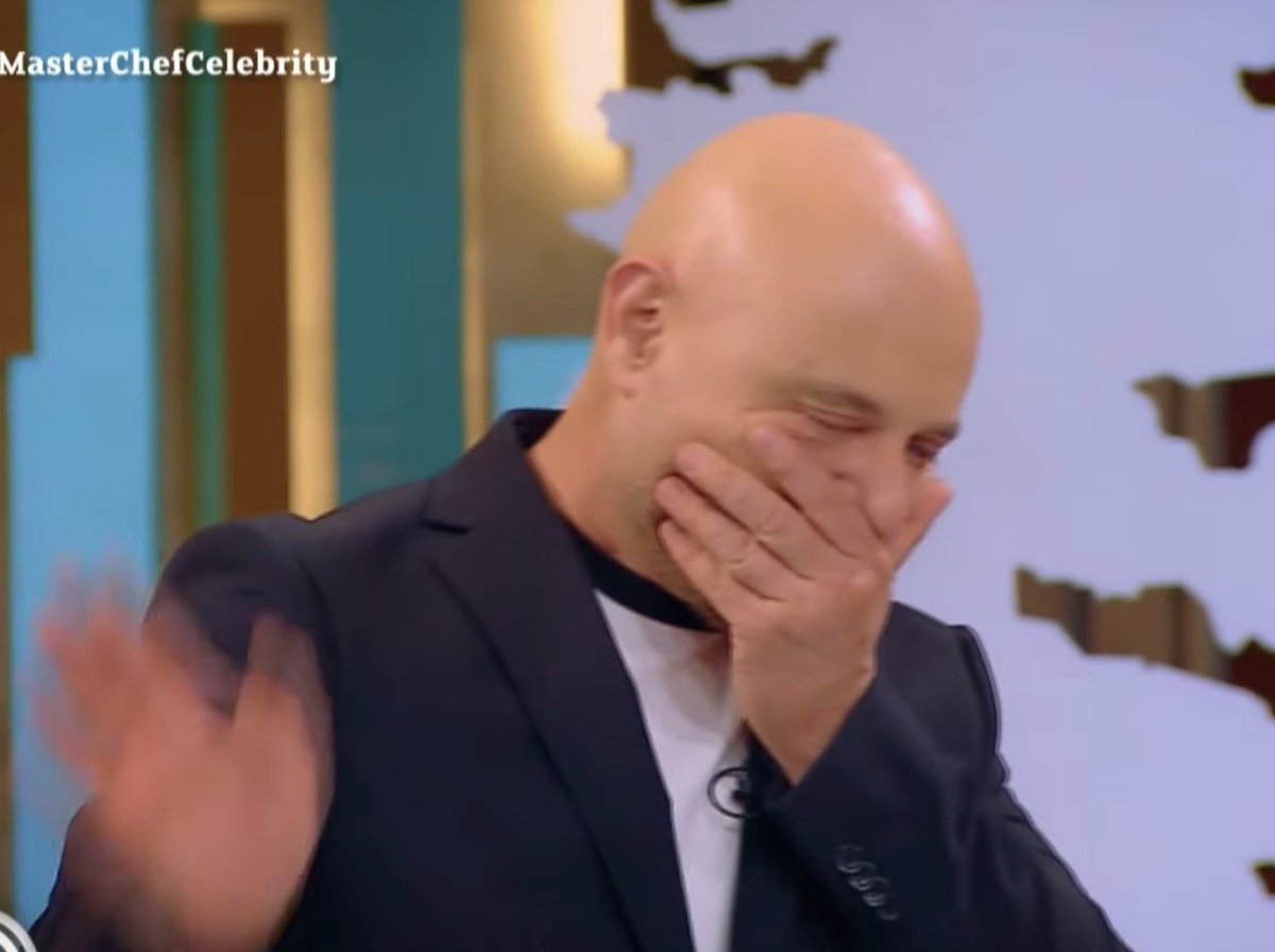 SantuEspos's tweet photo. Twitter Argentina está por renovar todos sus memes 
#MasterChefCelebrity https://t.co/6JSkDqfVg4