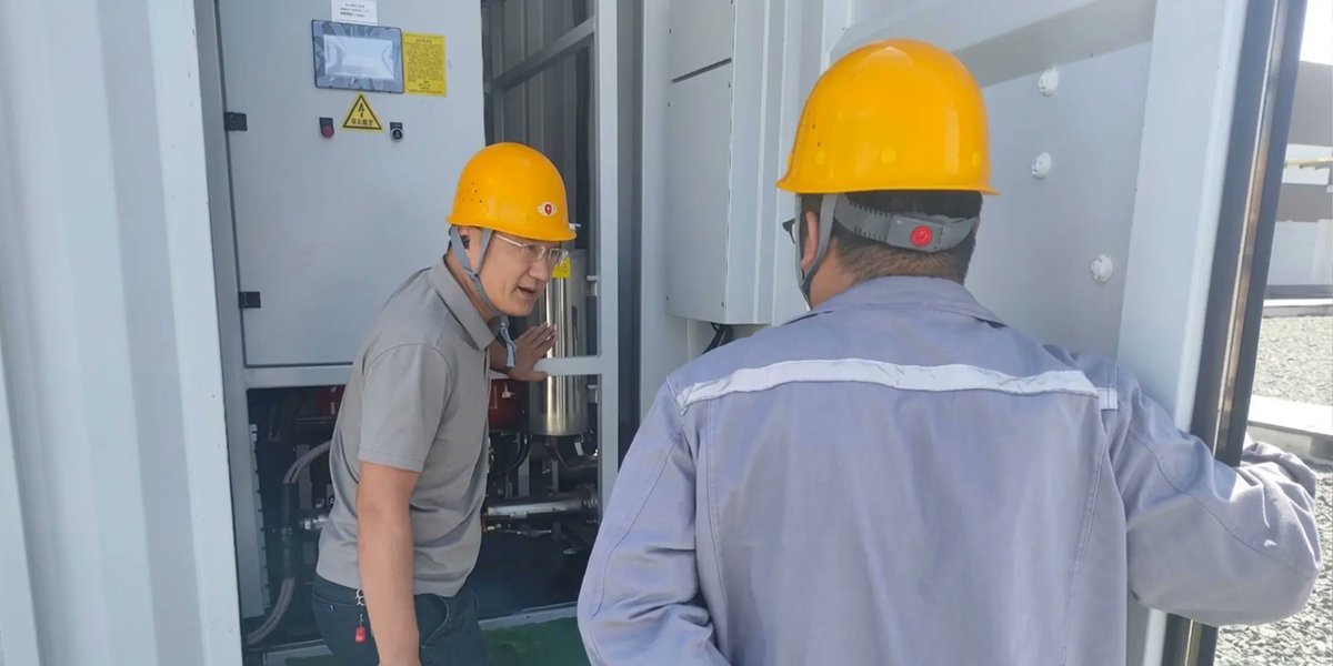 fgimvd's tweet photo. FGI Sunshine Service Case Study: On‑Site Support for PV &amp; Wind Energy Stations in Chengde Region
To help new energy stations resolve daily operation &amp; maintenance...
https://t.co/LwkbwpHllA
#FGI #RenewableEnergy #SolarAndWind #OnSiteService #PowerQuality #CleanEnergy https://t.co/DTInkktz1y