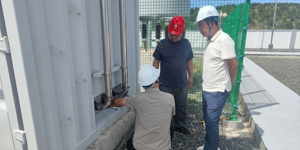 fgimvd's tweet photo. FGI Sunshine Service Case Study: On‑Site Support for PV &amp; Wind Energy Stations in Chengde Region
To help new energy stations resolve daily operation &amp; maintenance...
https://t.co/LwkbwpHllA
#FGI #RenewableEnergy #SolarAndWind #OnSiteService #PowerQuality #CleanEnergy https://t.co/DTInkktz1y