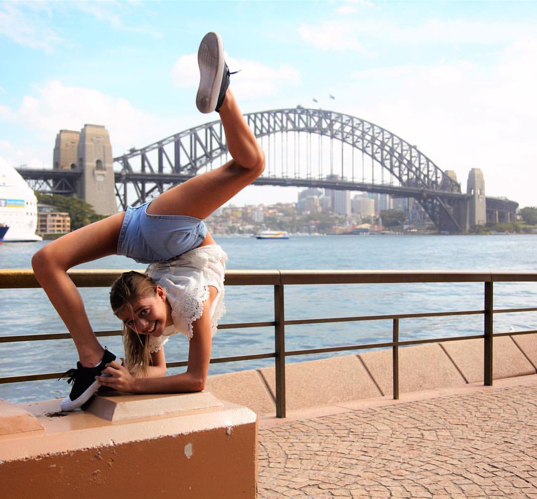 LivJadex0's tweet photo. Name - Liv
LvL 15 Gymnast/Cheerleader

Guess where I'm from (check pic below)

Can we be friends? https://t.co/QWAlC3V3aG