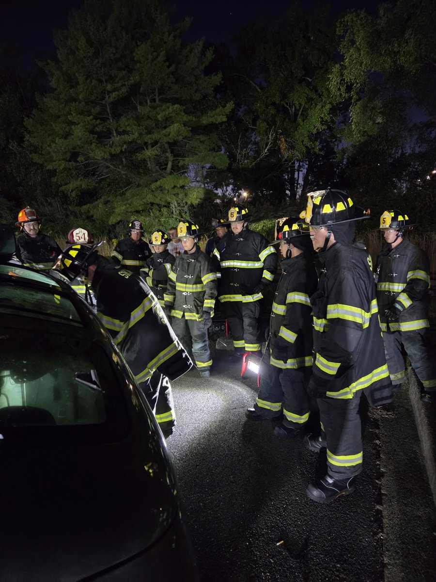 SusquehannaHose's tweet photo. SEPTEMBER COMPANY TRAINING

Tonight, 43 Susquehanna Hose Company members attended September Company Training, focusing on Stabilization & Vehicle Rescue.

We were especially excited to have 9 new recruits participate in tonight’s training. These members gained valuable hands-on knowledge and operational skills that will allow them to make an immediate impact on emergency calls.

Training like this ensures our members are prepared to safely and effectively serve our community when the call comes in.

Thank you to all of our members who continue to dedicate their time to training and improving their skills!

Interested in becoming part of the Susquehanna Hose Company?

👉 Learn more and start your journey:
https://t.co/dKna7HpsSp