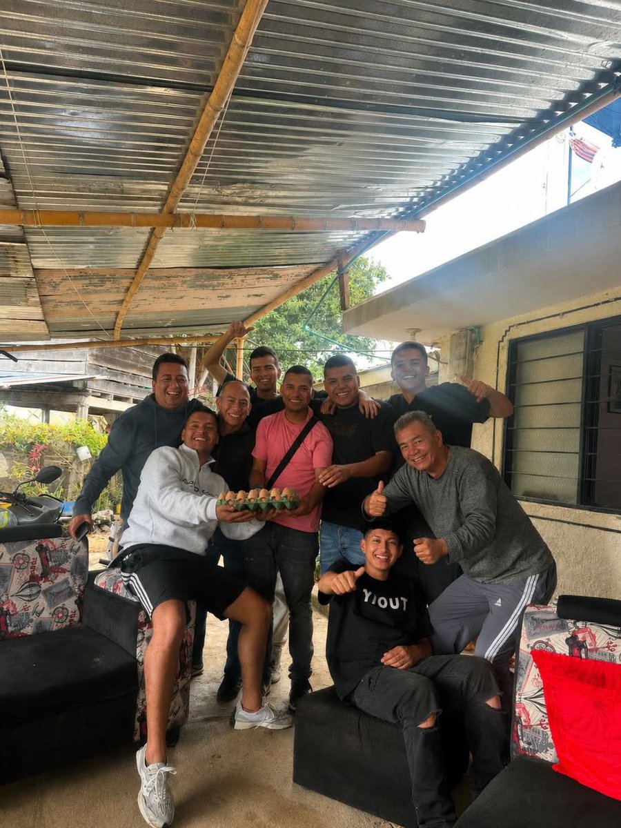 1edwinmeneses's tweet photo. «Hay que sacar un buen capítulo de la vida para ser feliz» Pepe Mujica 🥳🇬🇦 https://t.co/JWht4xv8aV