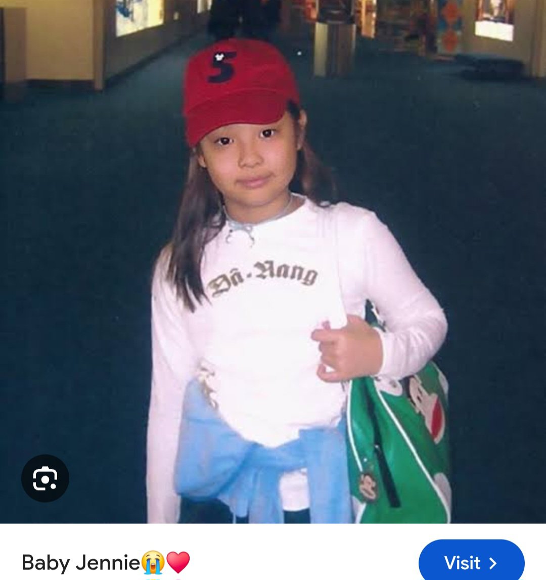 Wonnah3mc's tweet photo. @catlily__ @vhwlept22 @pinksview JENNIE WEARING CAP SINCE 5 YEARS OLD BTW. https://t.co/YSIE4rdTrF