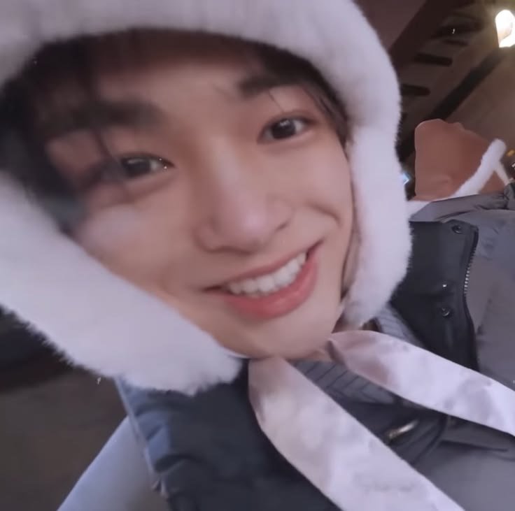 ecstaticluvz's tweet photo. Haii guys, tolong bantu search nama keonho di google ya, soalnya bulan ini posisi dia lumayan riskan. yuk luangkan waktu 1-2 menit kalian itu buat cari dia. Bisa search pake keywords: "Keonho profile" "Keonho fashion" "Keonho Chanel" "Keonho It Boy" atau lainnya. Terimakasih. https://t.co/7xhSw96aMW