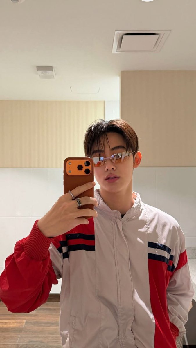 juuniitooo's tweet photo. Yuyyyy miren a mi novio todo precioso lo amo con toda mi alma pinches hombres menos el está guapísimo aunque no se bañe 🥰❤️❤️ https://t.co/RMfSrkv1QX