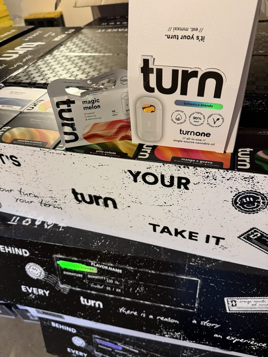 TommyPlugLa's tweet photo. Authentic Turn 2g disposable https://t.co/mYTWBMcYUH