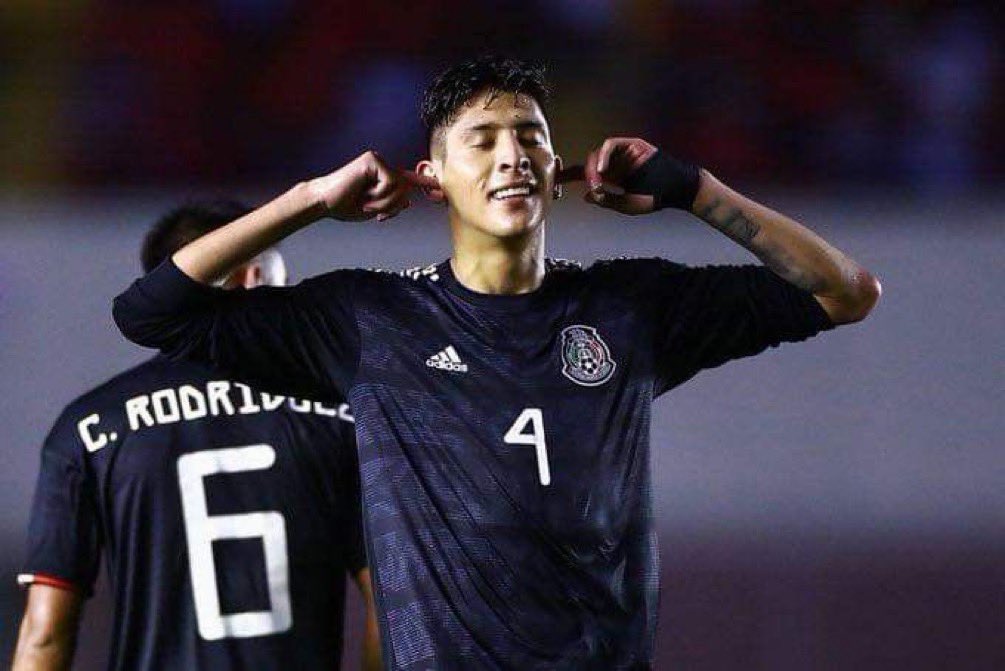IssDannie's tweet photo. metió gol el número 4 pero no MI número 4 https://t.co/63V162rhe1