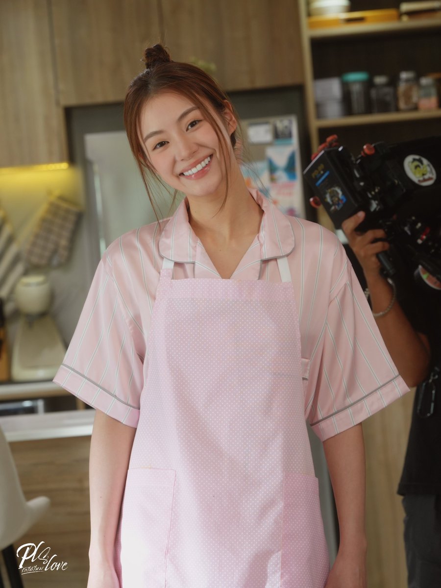 LenaMiu_CH3's tweet photo. @minttcha_ ฝากเอ็นดูพิน่านุ้งหมิว และซีรีส์ Pls Love ด้วยนะคะ ดีใจที่เราได้รู้จักกันงับ ยินดีตอนรับน้าาาา 

#PlsLoveรักได้ไหม ทุกวันศุกร์  | เวลา 20:30 น.
ดูทีวีกด 33 ดูออนไลน์ที่ 3Plus
ย้อนหลัง 22.00น. | 3Plus Premium,  iQIYI 
#LenaMiu #ลีน่าหมิว https://t.co/4VmItz1dYR