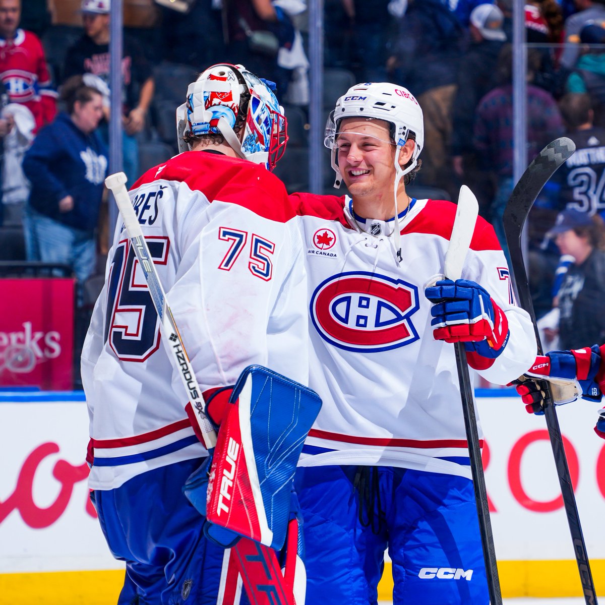 CanadiensMTL's tweet photo. Doby et les Quebs

#GoHabsGo https://t.co/CCfTtN43Ua