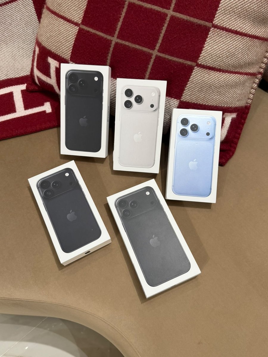 Aiwithpoonam's tweet photo. I'm giving away a brand new iPhone 18 Pro Max! 🍎🔥

In exactly 24 hours, I'll randomly select 5 people from the replies as winners.

Rules: Follow me, like this post, comment "18" and follow me.

Global shipping 🌍

Thanks and good luck! ❤️❤️ https://t.co/1NnuE6meD7