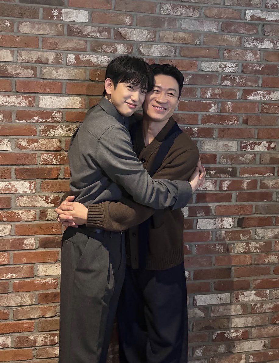s_baiitong's tweet photo. อยู่ไหนก็มีแต่คนเอ็นดู อั้ยเจ้าเด็กกก 🤏🏻 https://t.co/tTDsxBC6gv