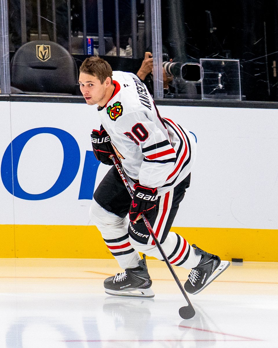Welcome to the NHL, Roman Kantserov! 🔴⚫⚪ #NHLFaceOff

📺: @​espn ➡️ <https://t.co/ABiQF8Qh5o> 
 [📷](https://pbs.twimg.com/media/HTbkZ1GbQAAvkqr.jpg) [📷](http