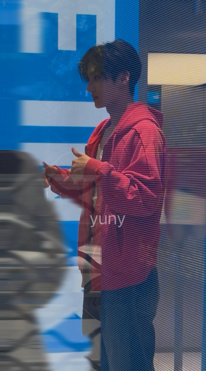eclairswon's tweet photo. someone saw sangwon when he went to musinsa kicks store hongdae today!! he wore his musinsa x puma collab item: red T7 zip hooded jacket!! so handsome 🥺❤️ #상원 https://t.co/GwBuafOI5i