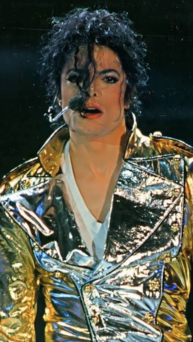 Luuhtvb's tweet photo. Cual es su gira favorita de Michael
Bad World Tour
Dangerous World Tour
History World Tour https://t.co/pZFuZXSybj