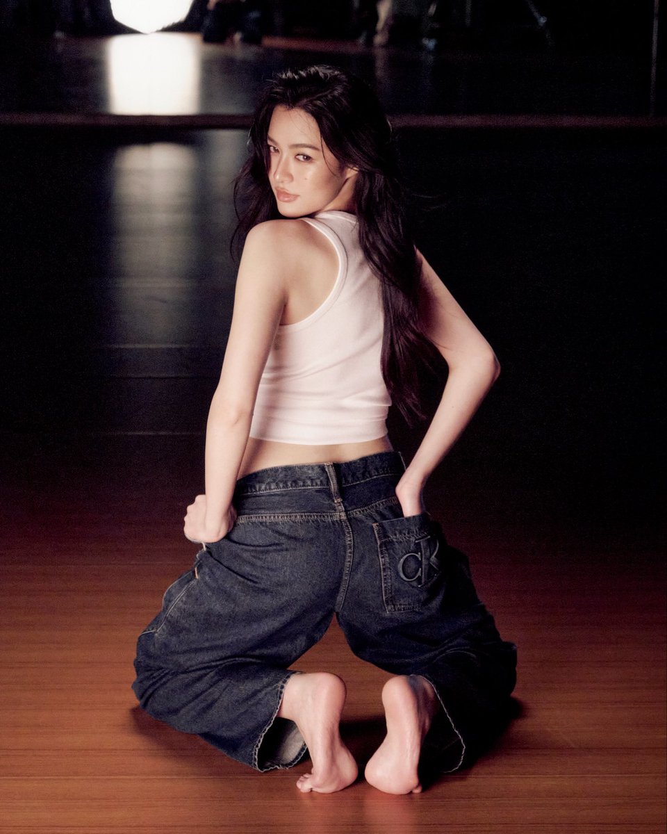 KMayaKwangbae's tweet photo. ฉันเกิดในรัชสมัยตี๋CK 🫠

#LinglingKwongxCalvinKlein https://t.co/IMyomB2YHo