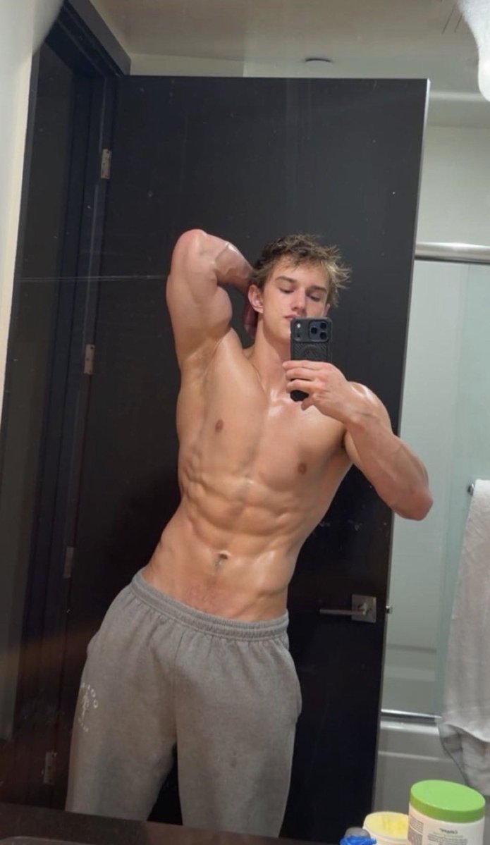 MasterGavi6kz's tweet photo. You were never meant to keep your money…you were meant to hand it over to someone who actually deserves it. 👑💸

DM~ https://t.co/1YUPG3OD4G for calls, custom videos, and tributes. I’m available day and night for those who know how to obey. https://t.co/77j7Ye6Nxu