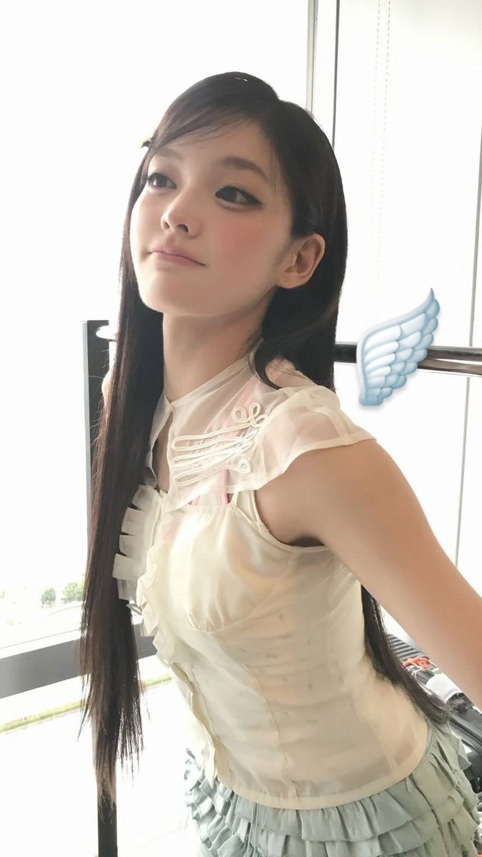 irohahahahaha_'s tweet photo. ꒰ঌ(⃔  ⌯' '⌯)⃕໒꒱　　　　   ψ(⃔ ･-･×)⃕↝
#ILLIT #アイリット #外薗彩羽 https://t.co/9Emkjf3a7t