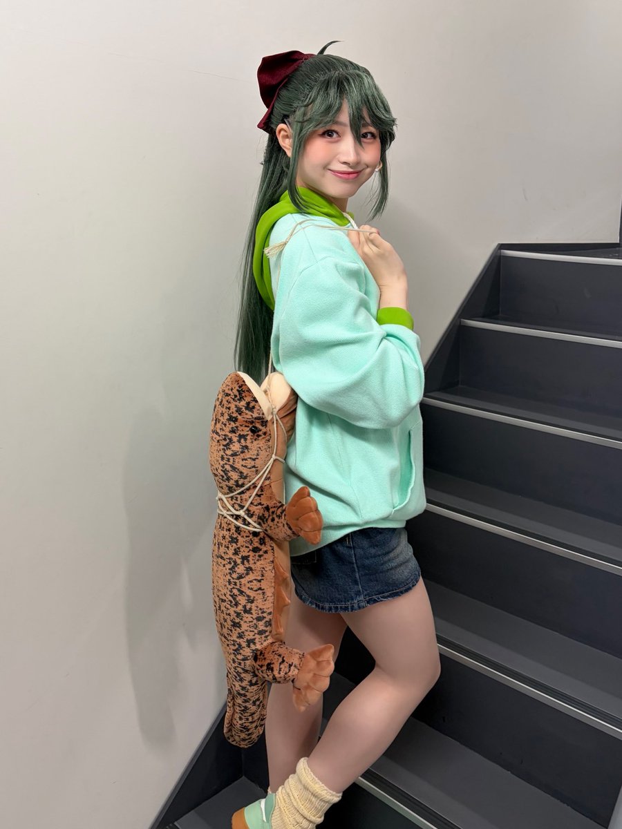 sonohara_staff's tweet photo. 本日20時〜ファンクラブ生配信📺
終わったばかりの #ケロミュ のお話を
たっぷりしたいと思います🐸
お時間ある方は是非❄️  

「オオサンショウウオの丸干し！」
夏美さん喜んでくれて嬉しかったな…😌

最近ずっと天気が不安定ですが
今日も元気にライブリハ行ってきます🎤 https://t.co/HU1Eki7hGT