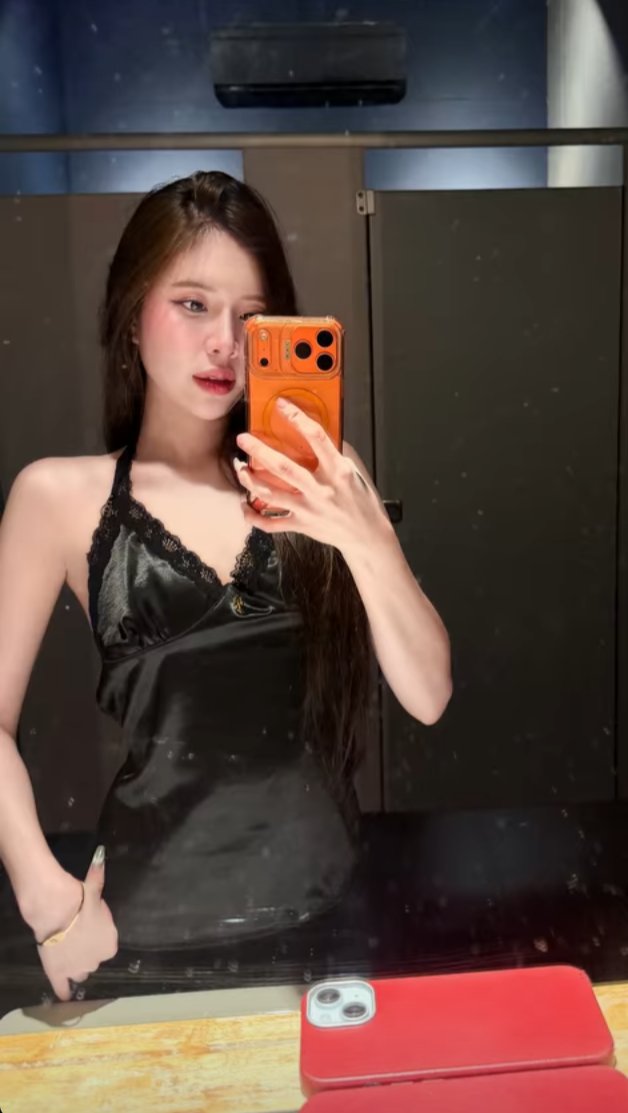 AlmetaShicebqt's tweet photo. 🍒"ตอนแรกก็ไม่เชื่อ จนกระทั่งลองใช้เอง.ไอเทมลับที่บิวตี้บล็อกเกอร์เกาหลีโหวตให้เป็นอันดับ 1!“ 🦋 ครีมกันแดดเนื้อซูเฟล่ บางเบา คุมมันนาน:💚✨

 🛞".𝐋𝐈𝐍𝐄🆔: ixso_45
 https://t.co/tuteKhUOsM

#รับงานสุโขทัย #นัดเย็ดในเมืองสุโขทัย #นวดสุโขทัย #สุโขทัย https://t.co/xW8eXuklhS