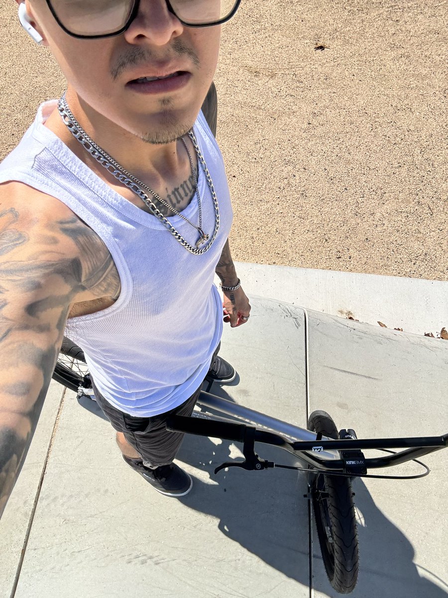 sxrdzz's tweet photo. cars , bmx , IGOЯ , 108 https://t.co/cIMfcqXNLb