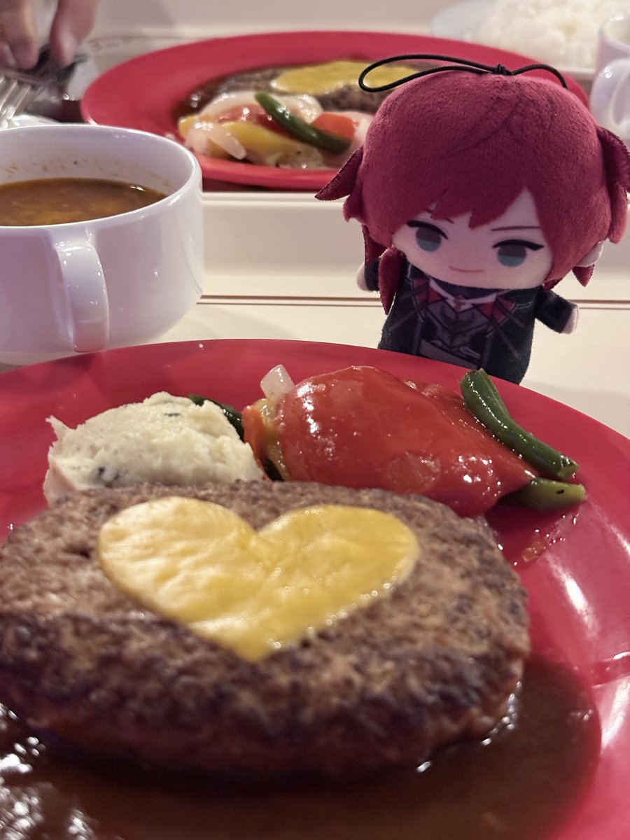 a_r275's tweet photo. 昨日はディズニー行ってた https://t.co/7JbH62O3Wa