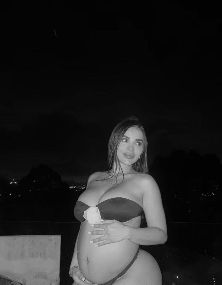 MontFernnd93951's tweet photo. La que tiene a sus fans y haters pendientes de todo lo que hace 🧏‍♀️
#Karinagarcia https://t.co/tACPsQgA1C