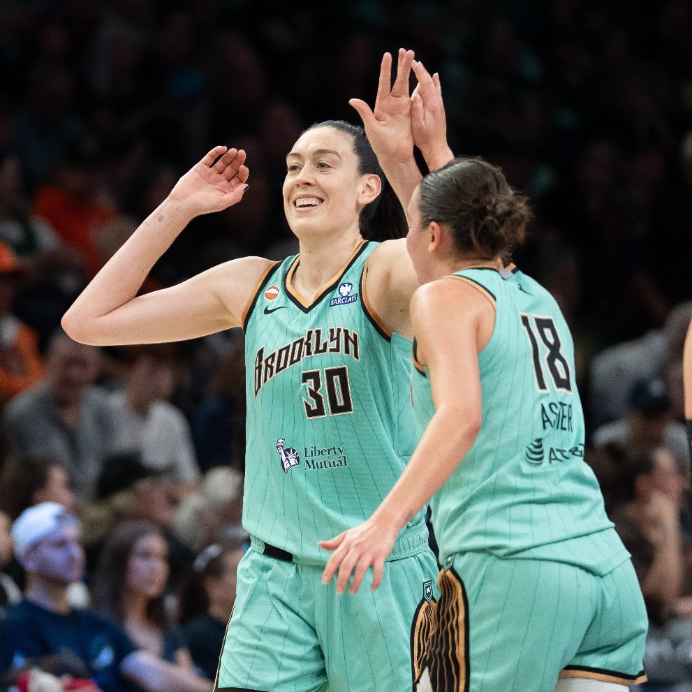 cltorres73's tweet photo. LIBERTY WIN!💪 87-71
The 8-seed @nyliberty  sweep the 1-seed @minnesotalynx 
#PlayoffsWNBA #WNBA https://t.co/aXx9YEFASd