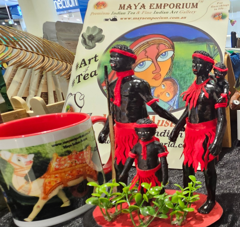 MayaIndianArts1's tweet photo. We were at #Belrose last weekend #exhibiting our premium #IndianTea &amp; fine #IndianArts. Thanks all who stopped by for a quick chat &amp; the kind appreciations. It was #IngenuiTEA &amp; #BeauTEAfication.
#MayaEmporium #Indianart #gallery #mayaofaustralia #indianteainaustralia #MayaFest https://t.co/wwjUWf7fpt