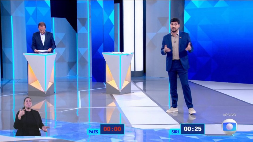 dmmaraj04's tweet photo. William Siri simplesmente impressionando nesse debate. Já se declarou: 

-Brizolista 
-fã de Darcy Ribeiro 
-quer trazer de volta os CIEPS
-anti-neoliberal 
-a favor de reestatizar a CEDAE 
-a favor do piso da educação

Será que vale um voto 50 pra governador no 1• turno no RJ? https://t.co/E7Vxe1xqQS