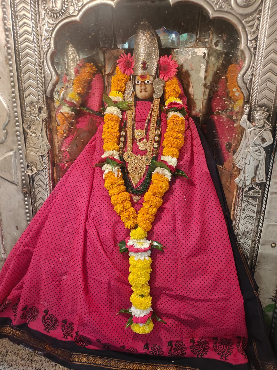 12Jyotirling's tweet photo. श्री ॐकारेश्वर ज्योतिर्लिंग मंगला आरती श्रृंगार | 30.09.2026

Shri Omkareshwar Jyotirlinga Mangala Aarti Shringar | 30.09.2026 https://t.co/nu1B6Pezoz