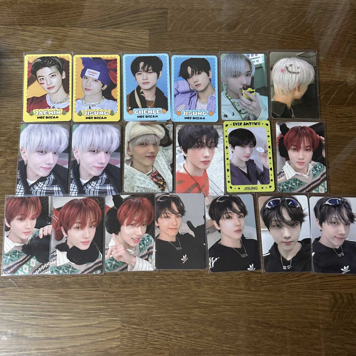 asdfg1234_5's tweet photo. 엔시티 드림 앨범 포카 양도합니다
디엠 주세요 ! 일괄 에눌

1-> 3.8
2-> 1.0 

nct 127 dream u WayV 웨이션브이
태용 유타 도영 텐 재현 윈윈 마크 런쥔 제노 해찬 재민 천러 지성 정우 쿤 샤오쥔 양양 헨드리 슴콘 sm https://t.co/U79mtk4R6C